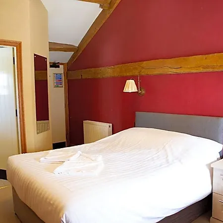 Coach House Bentham