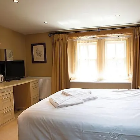 Coach House Hotel 5*