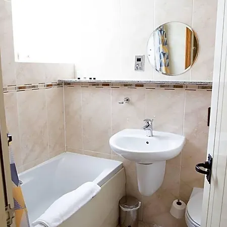 Coach House 5*