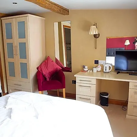 Coach House Bentham