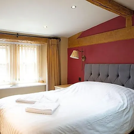 Coach House 5* Bentham