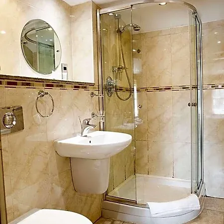 Coach House 5* Bentham